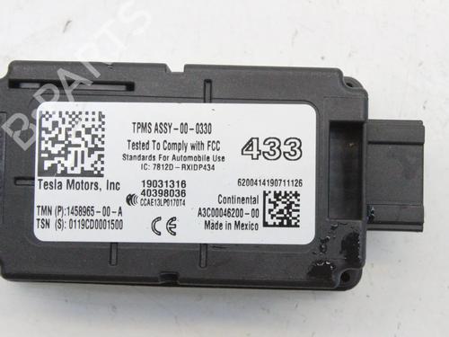 Módulo eletrónico TESLA MODEL 3 (5YJ3) EV AWD | BP39783024M83 - Image 3