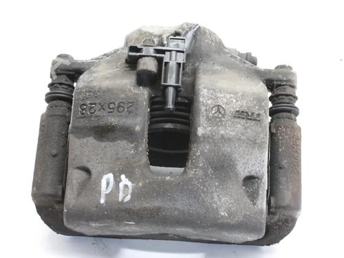 Used Right front brake caliper Right front brake caliper MERCEDES-BENZ C-CLASS (W204) C 220 CDI (204.002) (170 hp) 39832359 39832359
