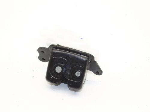 tailgate-lock-toyota-yaris-_p21_-_pa1_-_ph1_-2020-39771050 main image
