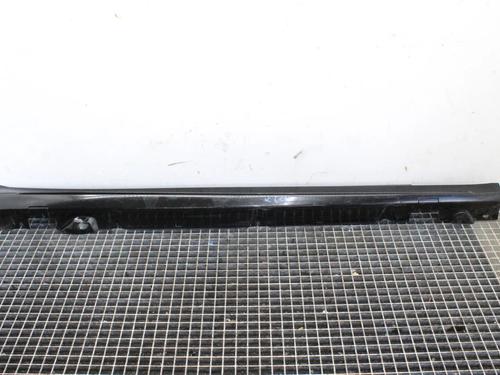 Højre sidekjole Højre sidekjole MERCEDES-BENZ C-CLASS (W205) C 200 (205.042) (184 hp) 39840350 39840350