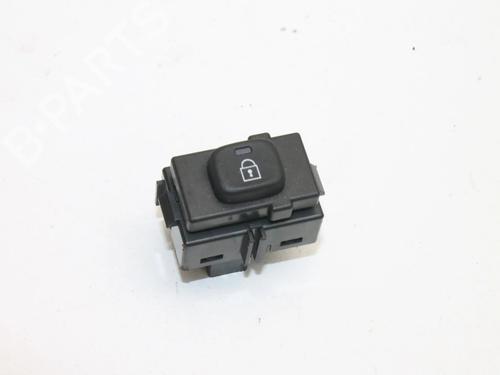 Used Switch Switch VOLVO V60 I (155) D3 (150 hp) 39878681 39878681