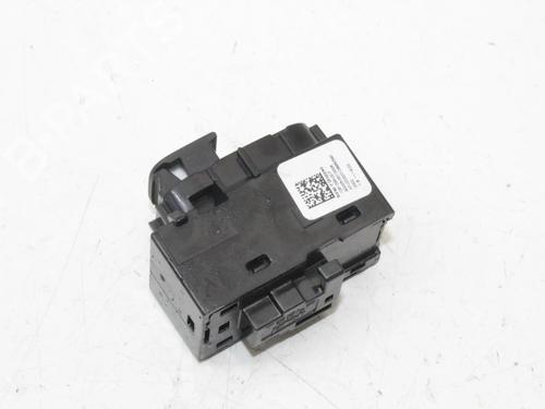 Left rear window switch TESLA MODEL Y (5YJY) EV Rear-Wheel Drive | BP39771879I29 - Image 2
