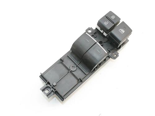 Used Right front window switch Right front window switch TOYOTA YARIS (_P21_, _PA1_, _PH1_) 1.6 GR 4WD (GXPA16) (261 hp) 39776012 39776012
