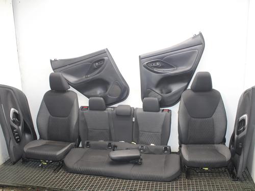 Used Seats set Seats set TOYOTA YARIS (_P21_, _PA1_, _PH1_) 1.5 Hybrid (MXPH10, MXPH11) (116 hp) 39792928 39792928