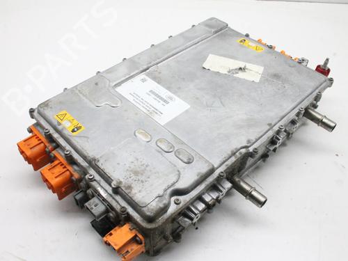 inverterconverter-land-rover-range-rover-velar-l560-2017-39769960 main image