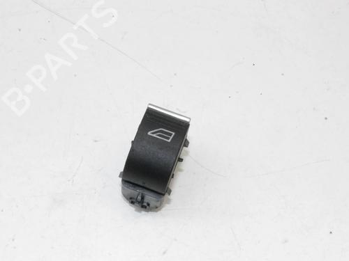 Used Right rear window switch Right rear window switch FORD KUGA II (DM2) 2.0 TDCi 4x4 (180 hp) 39813228 39813228