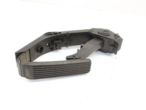 Used Pedal Pedal MERCEDES-BENZ CLS (C219) CLS 320 CDI (219.322) (224 hp) 39841316 39841316