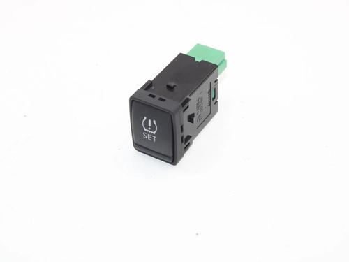 Used Switch Switch NISSAN JUKE (F15) 1.6 (117 hp) 39863303 39863303