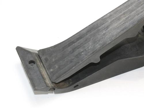Pedal BMW 6 Convertible (E64) 635 d | BP39850895I4 - Image 2