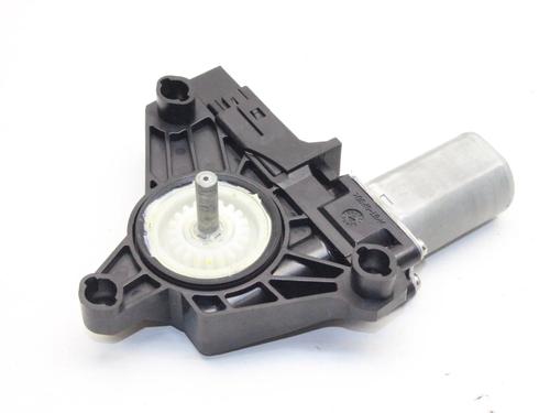 right-rear-window-motor-volvo-v40-hatchback-525-2012-2013-2014-2015-2016-2017-2018-2019-39779682 main image