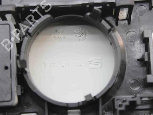 Interior roof light SEAT ATECA (KH7, KHP) 1.5 TSI | BP39795830I8 - Image 4
