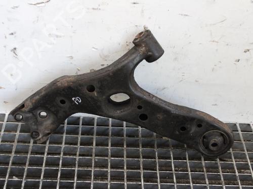 Used Right front suspension arm Right front suspension arm TOYOTA VERSO (_R2_) 1.8 (ZGR21_, ZGR21R) (147 hp) 39843287 39843287