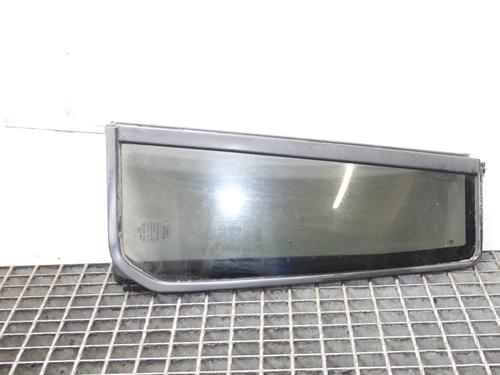 rear-left-door-window-land-rover-discovery-iv-l319-2009-2010-2011-2012-2013-2014-2015-2016-2017-2018-39784757 main image