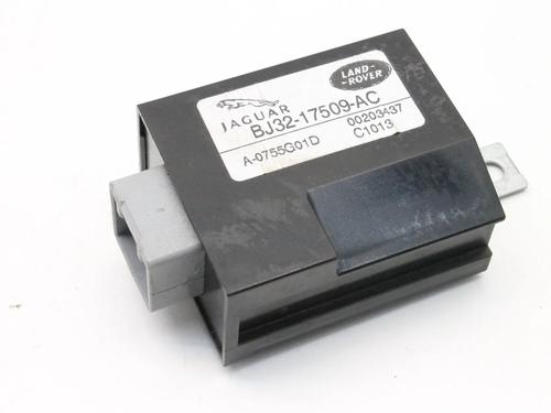Used Control unit Control unit LAND ROVER RANGE ROVER EVOQUE (L538) 2.2 D 4x4 (190 hp) 39845147 39845147