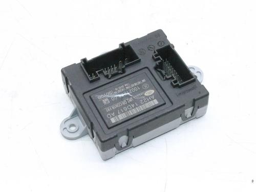 Used Electronic module Electronic module LAND ROVER RANGE ROVER SPORT I (L320) 3.0 D 4x4 (245 hp) 39832228 39832228