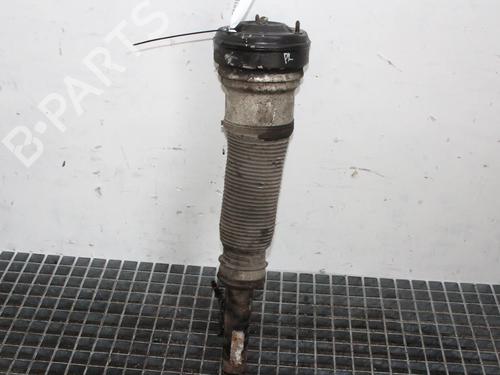 Used Left front shock absorber Left front shock absorber MERCEDES-BENZ S-CLASS (W220, V220) S 500, S 500 L (220.075, 220.175, 220.875) (306 hp) 39776272 39776272