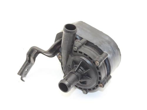 Used Auxiliary water pump Auxiliary water pump TESLA MODEL S (5YJS) 75 (388 hp) 39820642 39820642