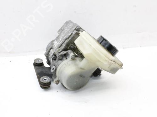 Used Steering pump Steering pump INFINITI M (Y51) 35h (364 hp) 39798564 39798564