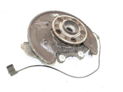 Used Left rear steering knuckle Left rear steering knuckle MERCEDES-BENZ C-CLASS T-Model (S205) C 350 e (205.247) (279 hp) 39812155 39812155