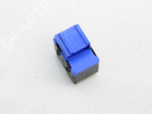 Switch AUDI A8 D3 (4E2, 4E8) S8 quattro | BP39787564I30 - Image 3