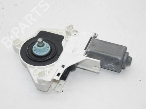 Used Right rear window motor Right rear window motor AUDI A8 D4 (4H2, 4H8, 4HC, 4HL) 3.0 TDI quattro (250 hp) 39828205 39828205