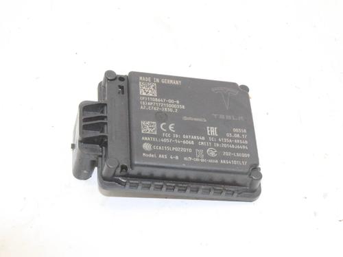 Used Electronic module Electronic module TESLA MODEL S (5YJS) 75D AWD (525 hp) 39879848 39879848