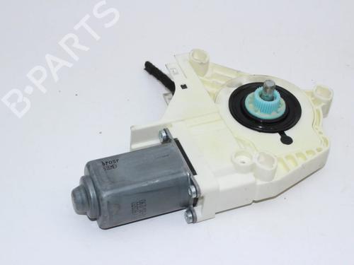Used Left rear window motor Left rear window motor LAND ROVER RANGE ROVER SPORT I (L320) 2.7 D 4x4 (190 hp) 39821793 39821793