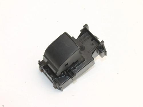 Used Switch Switch TOYOTA C-HR (_X1_) 1.8 Hybrid (ZYX10_, ZYX11_, ZYX10R, ZYX11R) (122 hp) 39781514 39781514