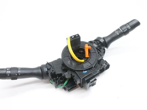 Rattstammestilk Rattstammestilk TOYOTA YARIS (_P13_) 1.5 Hybrid (NHP130_, NHP130) (101 hp) 39854754 39854754