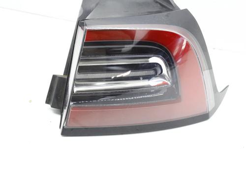Right taillight TESLA MODEL Y (5YJY) EV Rear-Wheel Drive | BP39796826C35 - Image 6