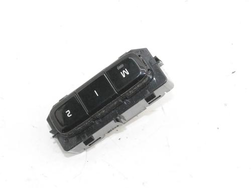 Switch POLESTAR POLESTAR 2 (534) EV | BP39821545I30 - Image 2