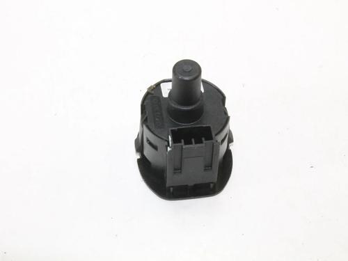 Switch LAND ROVER DISCOVERY IV (L319) 3.0 SDV6 4x4 | BP39822478I30 - Image 2