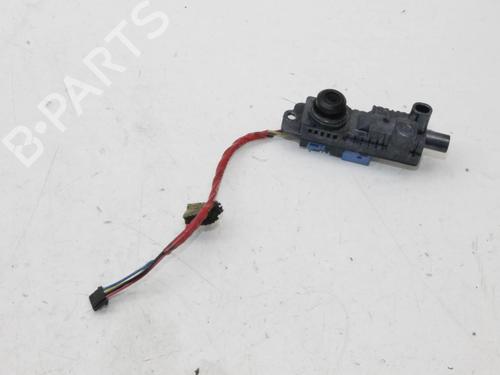 Kamera Kamera TESLA MODEL Y (5YJY) EV Rear-Wheel Drive (299 hp) 39844453 39844453