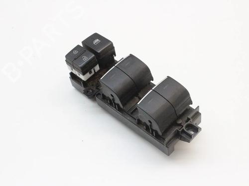 Used Right front window switch Right front window switch TOYOTA COROLLA Hatchback (_E21_, _EA1_, _EH1_) 1.8 Hybrid (ZWE211, ZWE219) (122 hp) 39853100 39853100