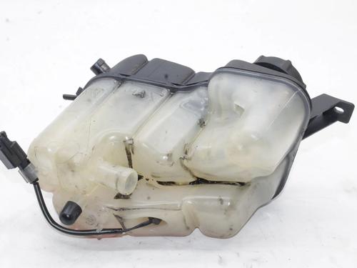 expansion-tank-land-rover-freelander-2-l359-2006-2007-2008-2009-2010-2011-2012-2013-2014-2015-39772662 main image
