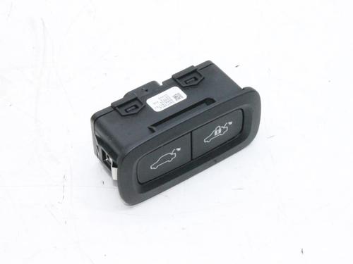 Kombi Kontakt / Stilkkontakt Kombi Kontakt / Stilkkontakt POLESTAR POLESTAR 2 (534) EV (299 hp) 39779235 39779235