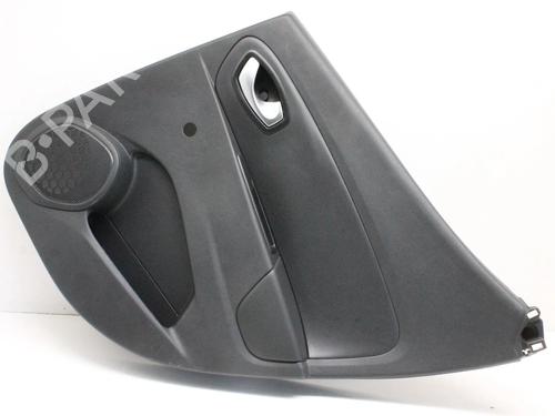 Guarnecido trasero derecho Guarnecido trasero derecho RENAULT CLIO IV (BH_) 1.2 16V (73 hp) 39856559 39856559