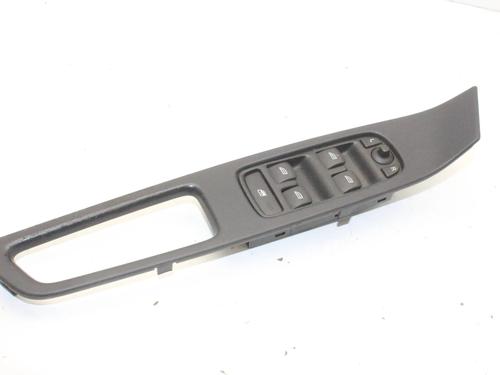Mando elevalunas delantera derecho Mando elevalunas delantera derecho VOLVO S60 II (134) D3 (163 hp) 39854044 39854044