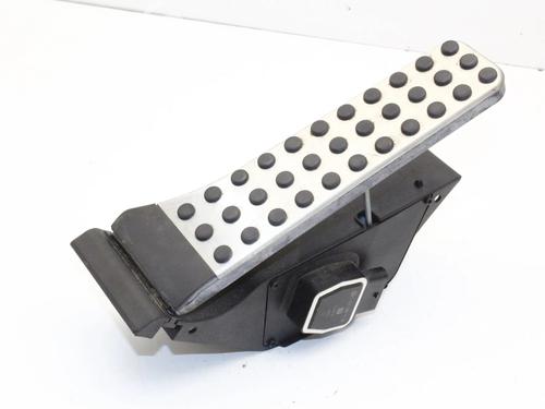 Used Pedal Pedal MERCEDES-BENZ CLS (C218) CLS 220 BlueTEC / d (218.301) (177 hp) 39852139 39852139