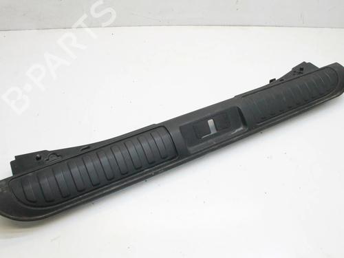 Used Tailgate trim Tailgate trim LAND ROVER RANGE ROVER SPORT II (L494) 3.0 SDV6 Hybrid 4x4 (354 hp) 39768007 39768007