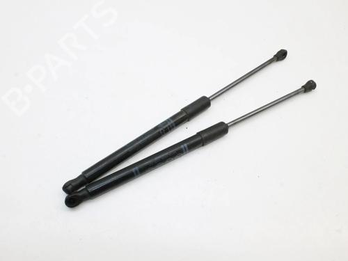 Amortecedor da mala Amortecedor da mala TOYOTA YARIS (_P21_, _PA1_, _PH1_) 1.5 Hybrid (MXPH10, MXPH11) (116 hp) 39825129 39825129