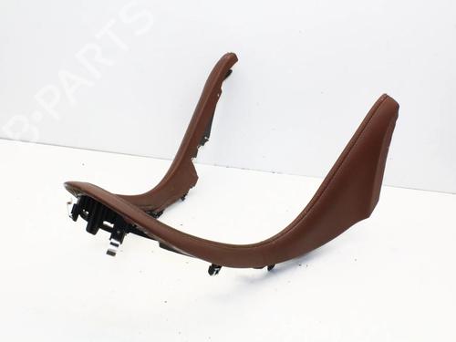 Used Middle console Middle console MERCEDES-BENZ CLS (C219) CLS 320 CDI (219.322) (224 hp) 39812569 39812569