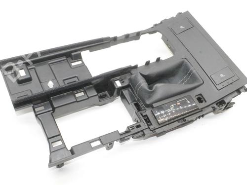 Console centrale Console centrale LEXUS IS III (_E3_) 300h (AVE30_, AVE30R) (223 hp) 39812398 39812398