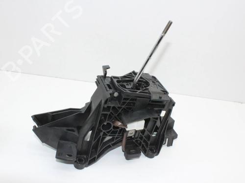 Used Gear lever Gear lever TOYOTA AVENSIS Saloon (_T27_) 2.0 VVT-i (ZRT272_, ZRT272R) (152 hp) 39866270 39866270