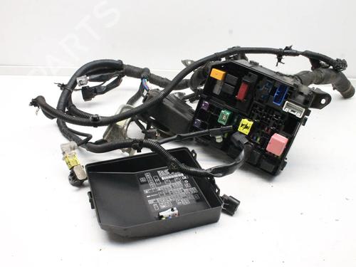 Used Fuse box Fuse box MITSUBISHI OUTLANDER III (GG_W, GF_W, ZJ, ZL, ZK) 2.0 Hybrid 4WD (GG2W) (189 hp) 39869737 39869737