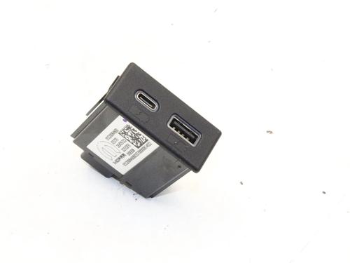 Used Electronic module Electronic module FIAT 500e (332_) Elektro (FA1) (95 hp) 39870770 39870770