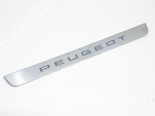 Used Step Step PEUGEOT 2008 II (UD_, US_, UY_, UJ_, UR_, UC_) 1.2 PureTech 130 (USHNS, URHNS) (130 hp) 39798265 39798265