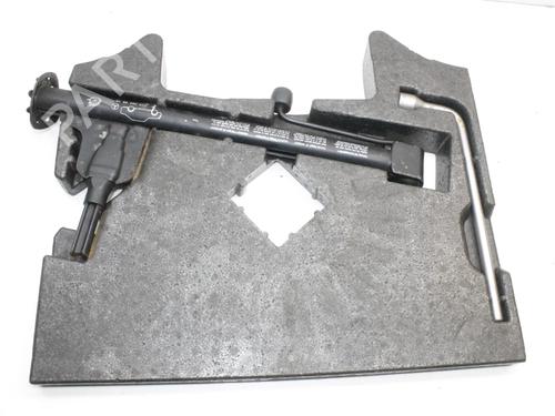 Used Jack Kit Jack Kit MERCEDES-BENZ SL (R230) 350 (230.467) (245 hp) 39806272 39806272