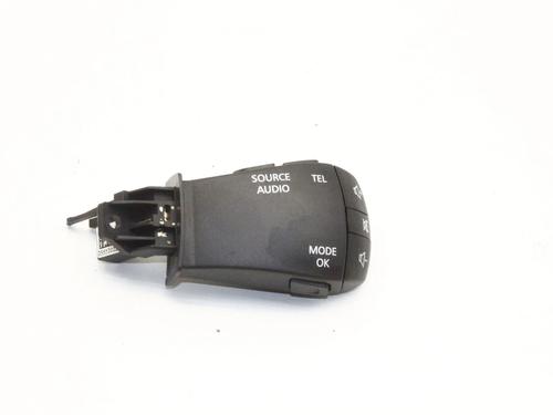 Used Steering wheel controls Steering wheel controls RENAULT MEGANE IV Hatchback (B9A/M/N_) 1.2 TCe 130 (B9MR) (130 hp) 39812005 39812005