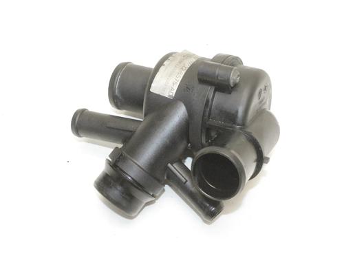 Used Thermostat housing Thermostat housing LAND ROVER RANGE ROVER SPORT I (L320) 3.0 D 4x4 (245 hp) 39769957 39769957
